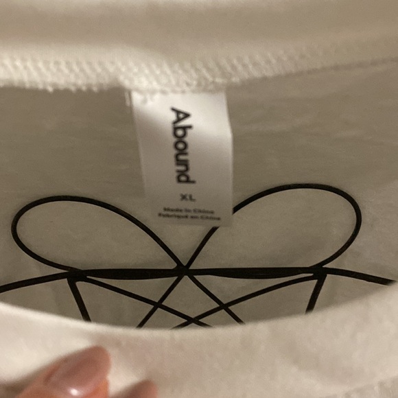 White abound crew neck fleece lined sweater. BNWT - Picture 2 of 5